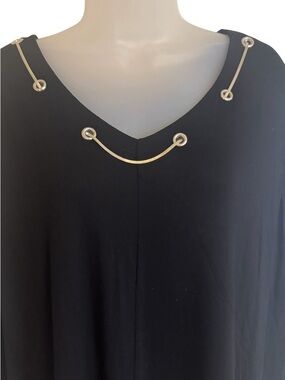 GORGEOUS Black Sleeveless Top/Tank/Shell  Silver Chain Detail PLSU:  18/20   #14
